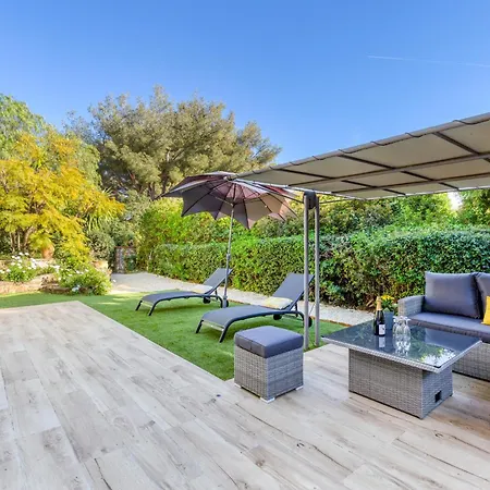 Villa Domaine Du Soleil, Vue Avec Piscine Le Lavandou